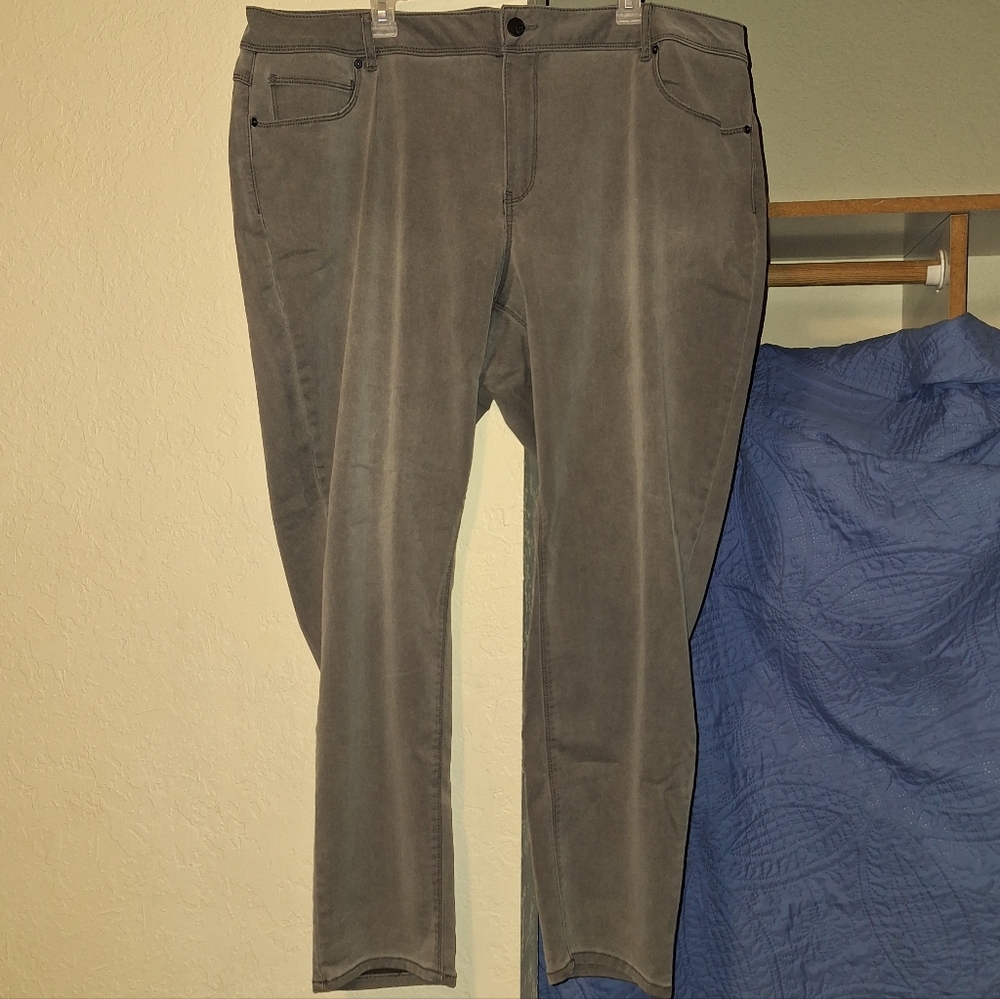 Classic Gray Straight Leg Women's Jeans